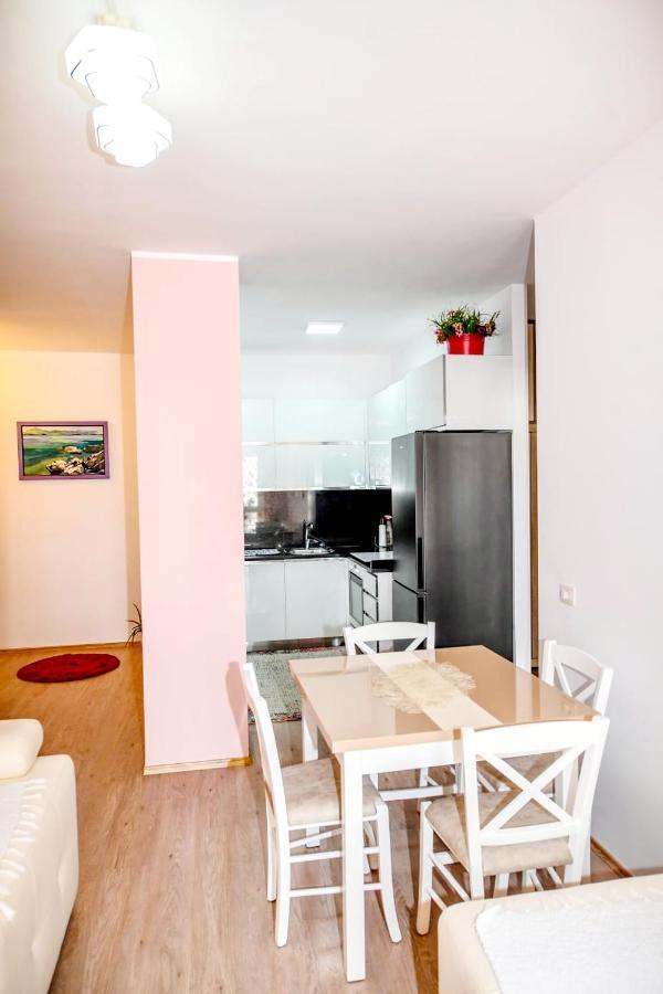 Happy Stories' Apartment In City Centre Shkoder Luaran gambar